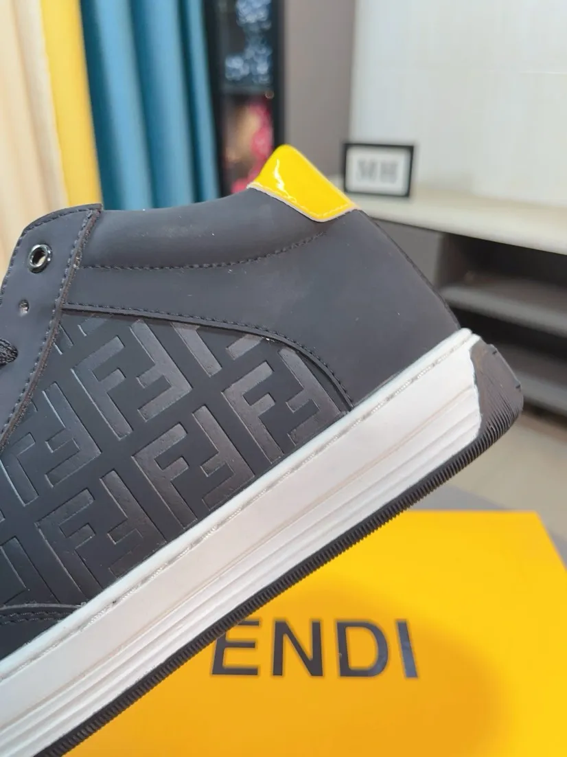 Ex-factory price 420🌹🌹【fendi Fendi】: 🔝High-end brand of men's shoes: high-top series: official website 1:1 latest masterpiece: the upper is made of brand fabric with imported cowhide technology, ➕🐑made in sheepskin👍, making walking more convenient and comfortable, a stunning work, compared with the official quality, the beautiful 1:1 replica [color]! Create a fashionable personality to set off your uniqueness! A must-have for trendy men! 🔥Size: 38-44.